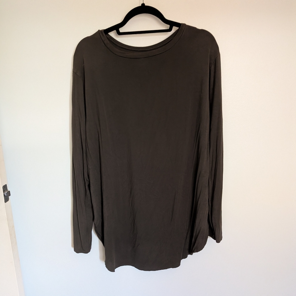 Final weeks bundle & save  Halogen women’s Black Long Sleeve Tee